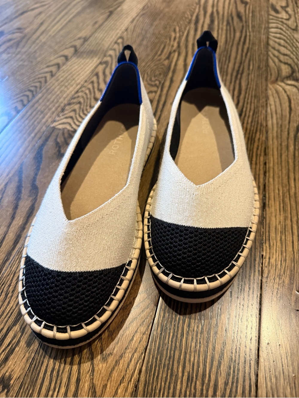 Rothy’s women’s size 8 knit flats